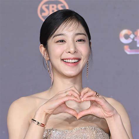 설인아